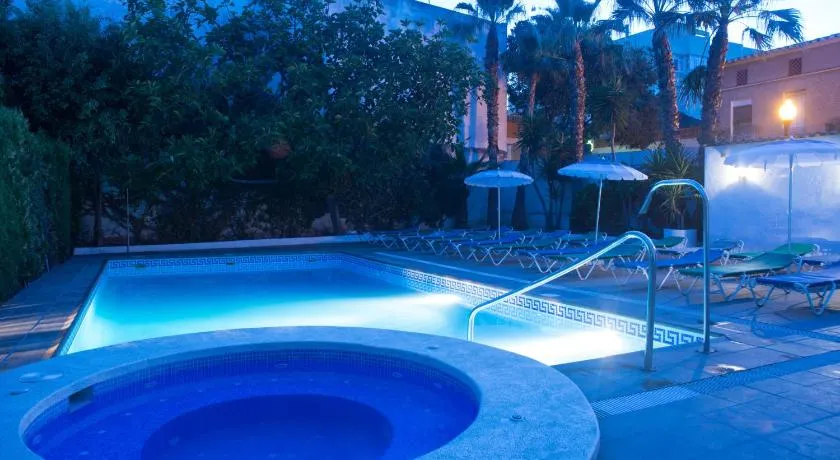 Hotel Avenida - Image 1