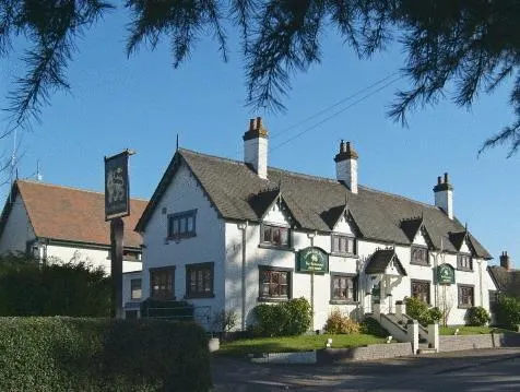 Golden Lion Hotel - Image 1