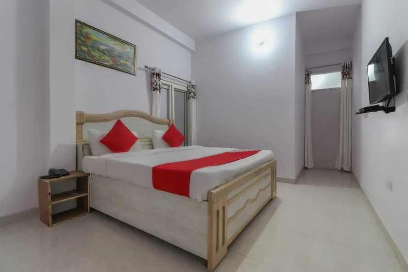 Hotel O by OYO White House Residency - Image 1