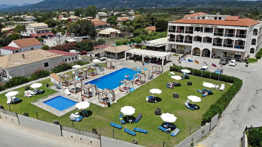 GOLDEN SANDS - Image 1
