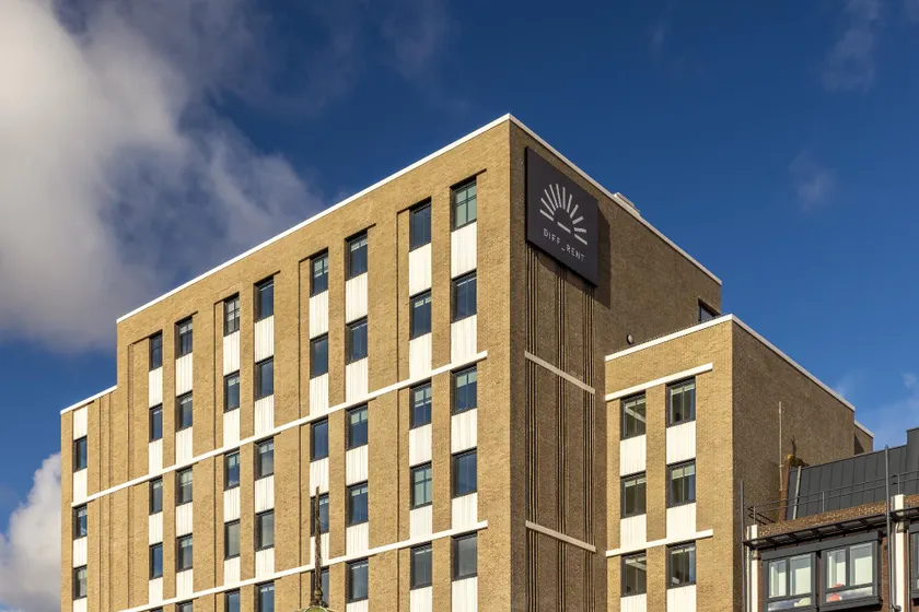 Diff-Rent Studios with gym & Fast Access to Central London & Wembley - Image 1