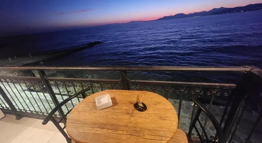 Blue Sea Suite Avlakia - Image 1