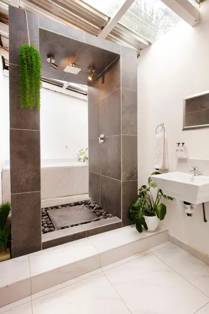 Menlyn Apartments - Image 1