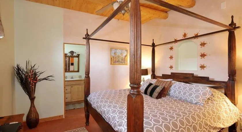 Casita Bee, private Retreat in Santa Fe - Image 1