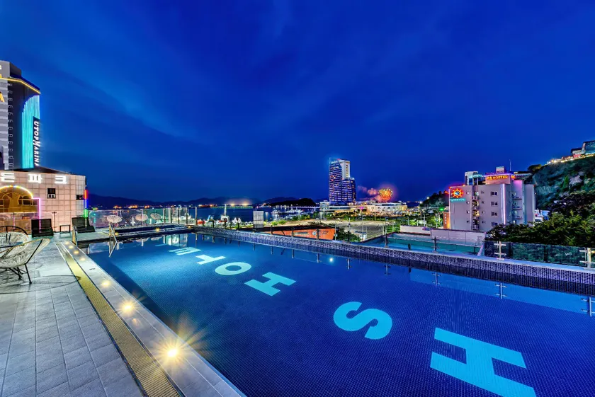 HS Tourist Hotel - Image 1