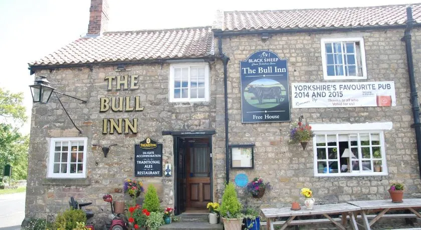 The Bull Inn West Tanfield - Image 1