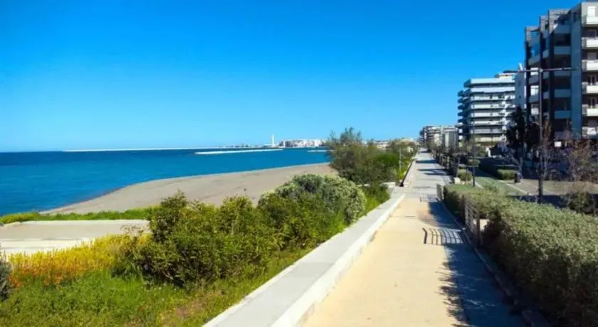 Sunny Beach Bari - Image 1