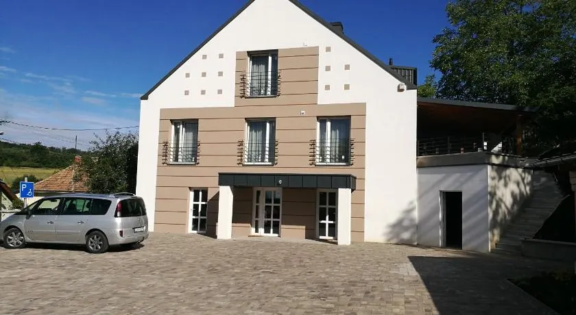 Family Apartman - Image 1