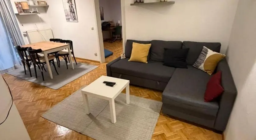 1 Bedroom Near Viktualienmarkt - Image 1