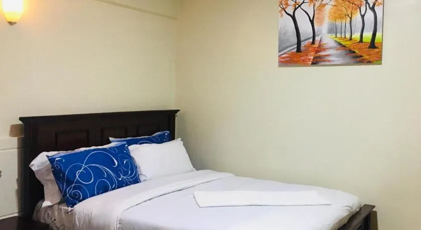 Emeli Suite 103 - Image 1