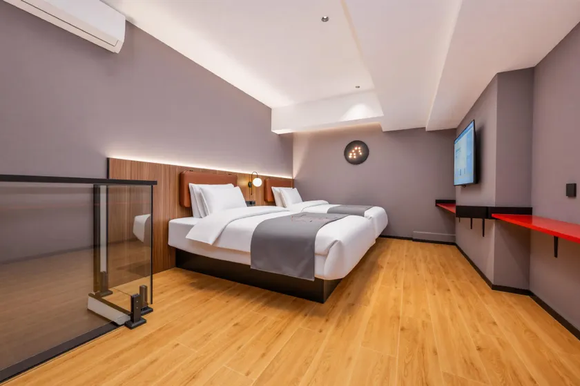 YUNIK - Beijing Wangfujing Beijing Station Esports Hotel - Image 1