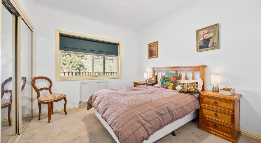 Maureens Retreat - Image 1