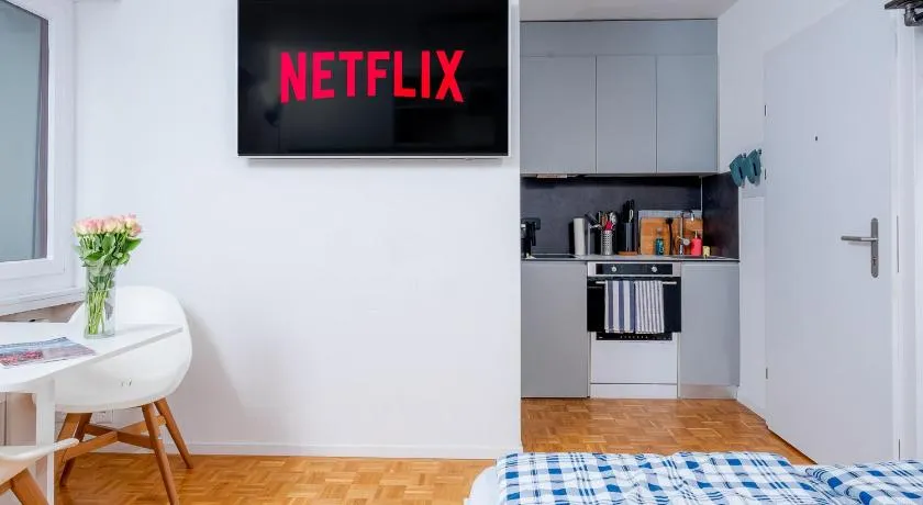 Cozy modern Studio super location feels like home - Image 1