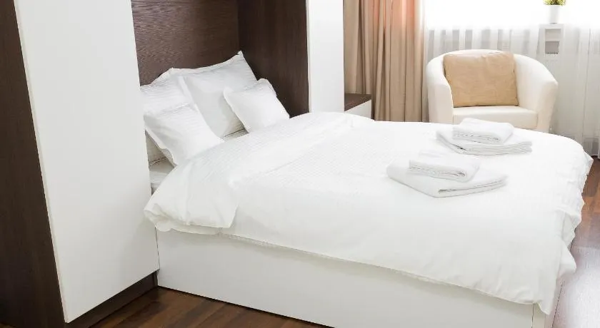 Grand Central Accommodation - Doamnei - Image 1