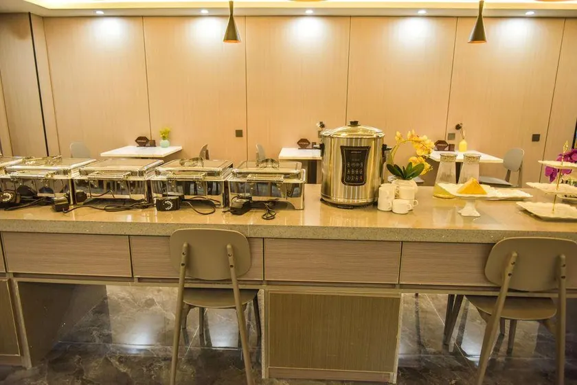 Yunfeng Smart Hotel - Image 1