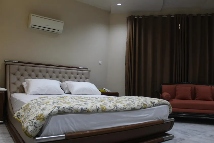 HOTEL STATE RESIDENCY - Image 1