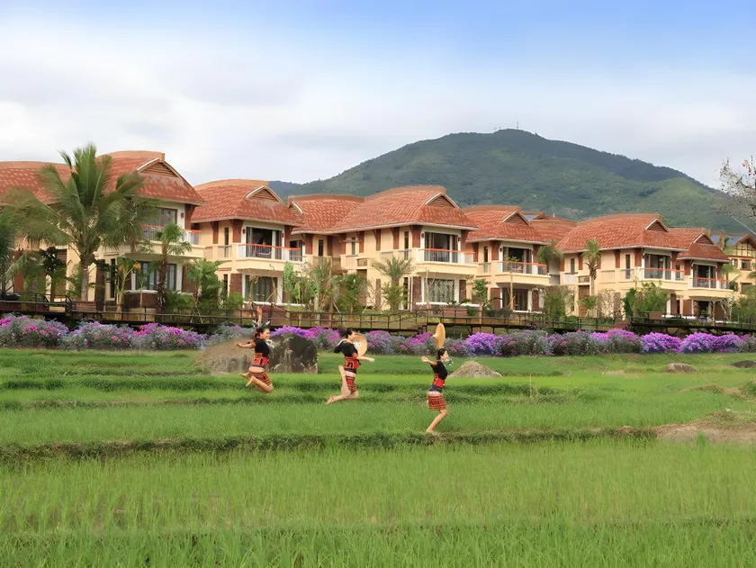 Hainan Bulongsai Resort Hotel - Image 1