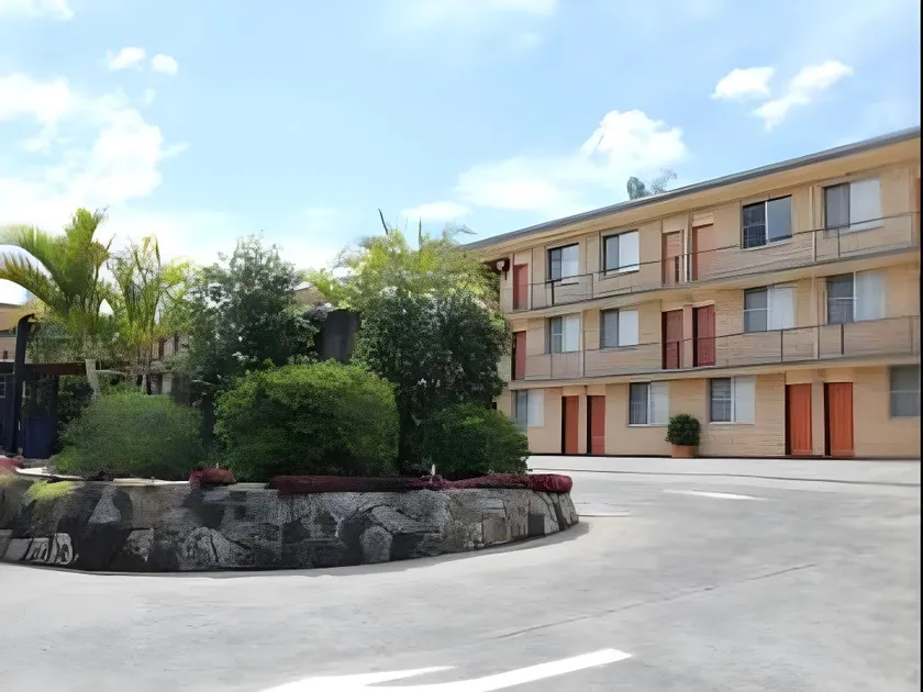AZA Motel - Image 1