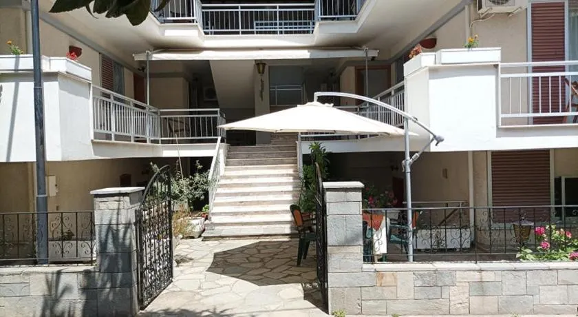 Vanta Hotel - Image 1