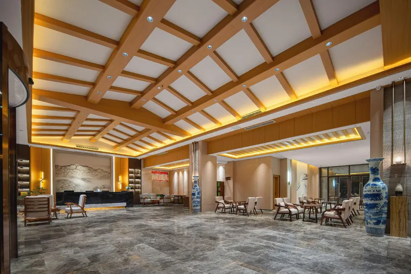 Heisman International Hotel Nanchuan Wanda - Image 1