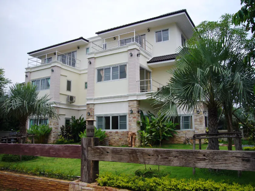 Bhuthara Resort - Image 1
