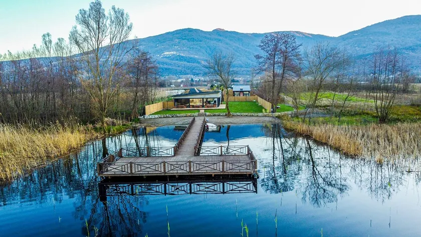 Vital Göl Sapanca Özel Havuzlu Bungalov & Villa - Image 1