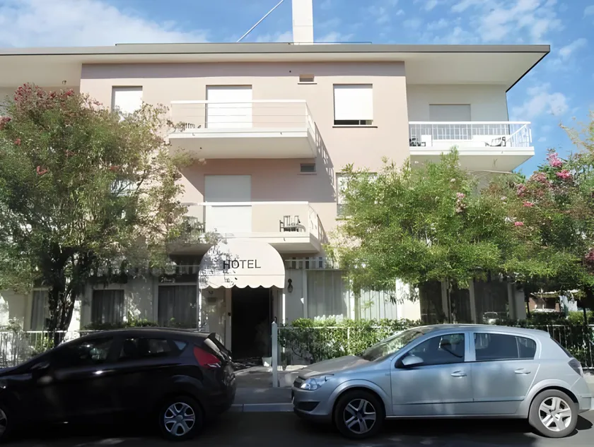 Hotel Cristina - Image 1