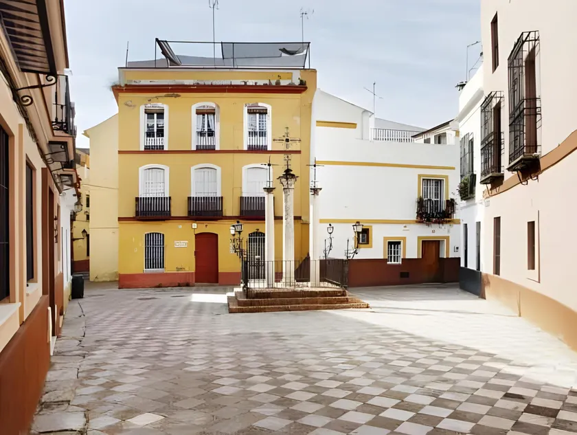 Apartamentos Mariscal - Image 1