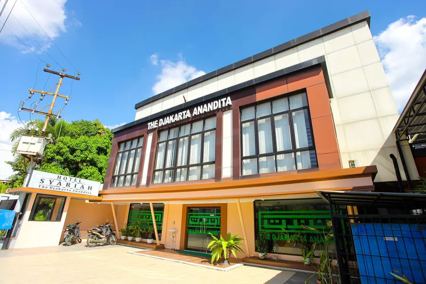 The Djakarta Anandita Syariah Hotel - Image 1