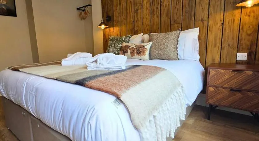 The Deluxe Hare - Room 2 - New Forest - Image 1