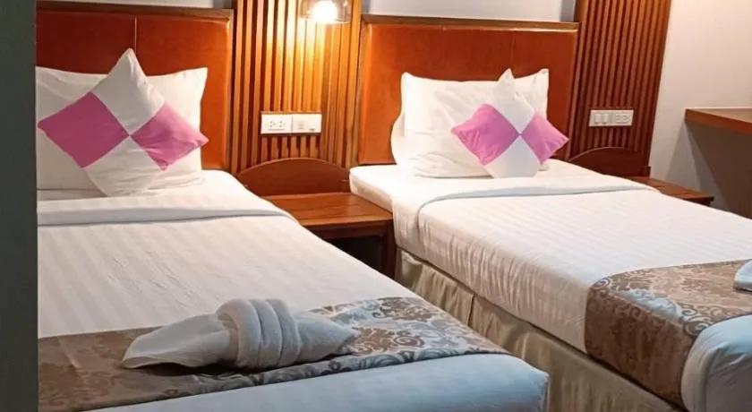 CleanWave Resort Chumphon คลีนเวฟ รีสอร์ท - Image 1