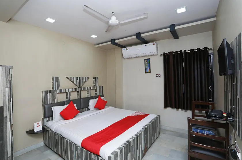 OYO The Prestige Hotel & Convention - Image 1