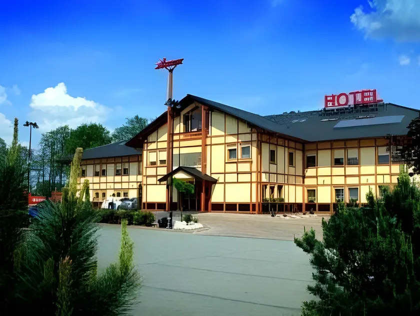 Ahotel - Image 1