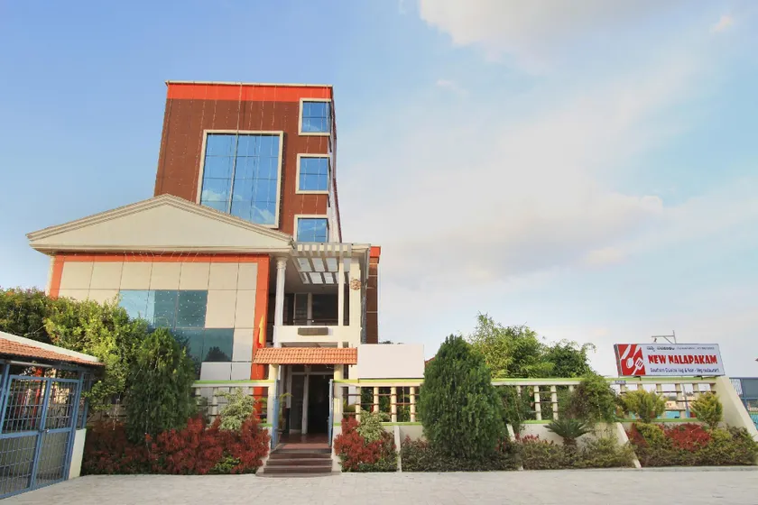 OYO Elite Inn - Image 1