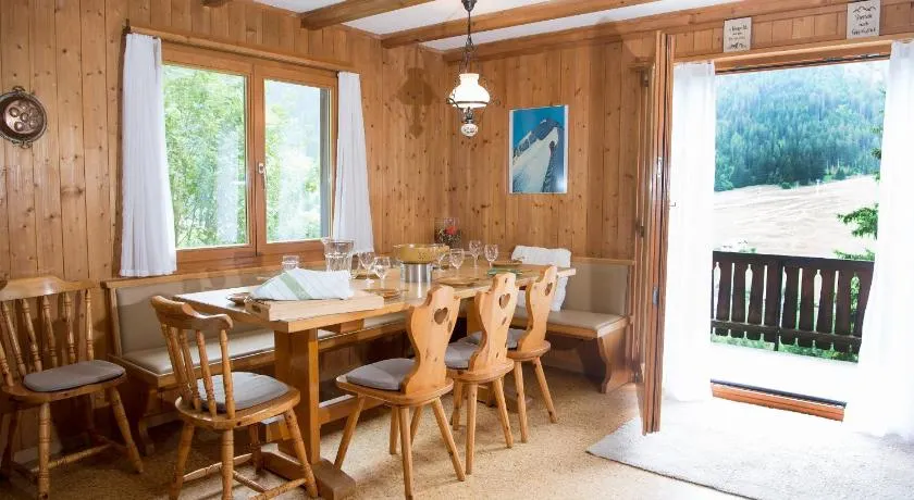 Large chalet with panoramic views - Image 1