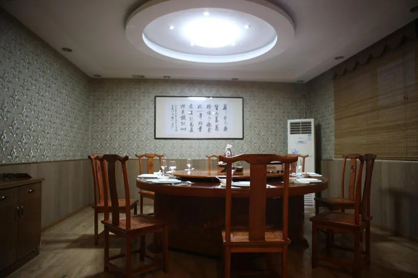 Yuyao 702 Resort - Image 1