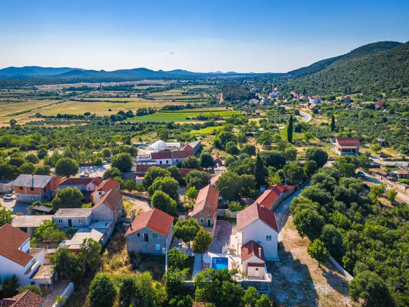 Dalmatia Pool Villa Retreat - Image 1