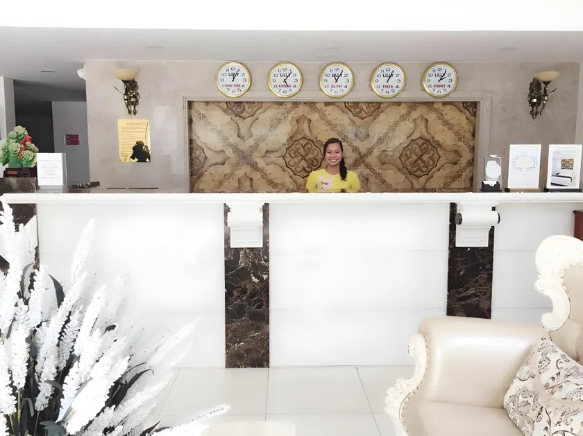 Lilly Hotel - Image 1