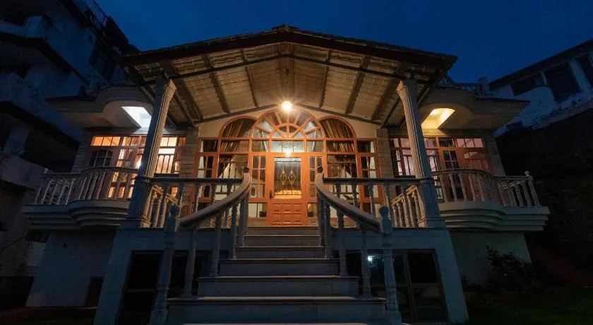 Cedar Cottage - Image 1