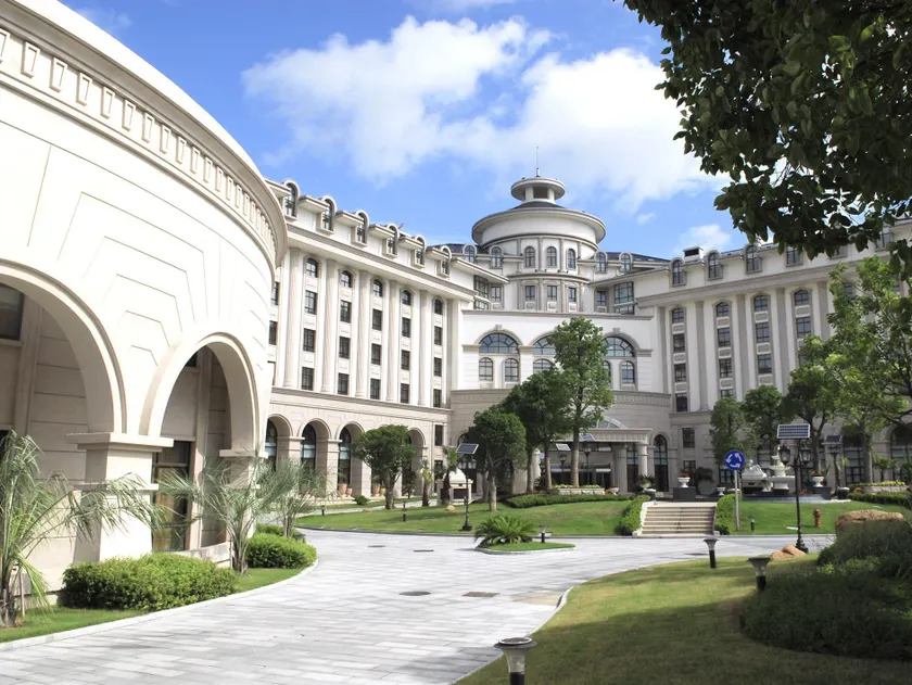 Lingang Hotel Shanghai - Image 1
