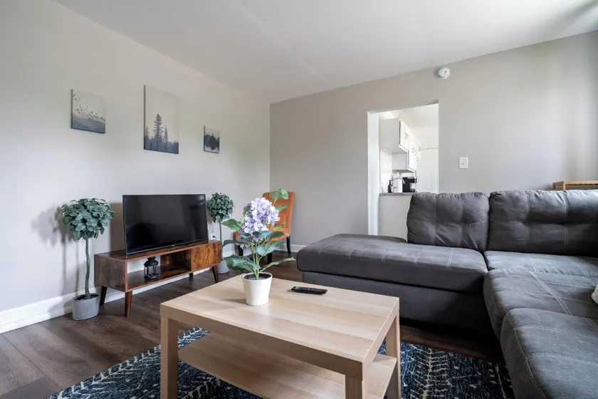 Jungle House Modern Lofts - Arena District & Short North - Image 1