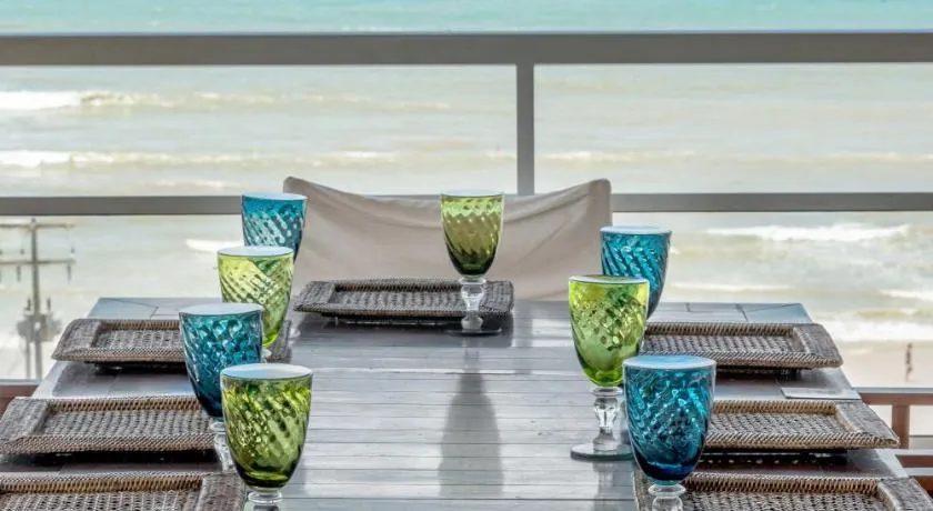 DELUX PRAIA Flats - Image 1