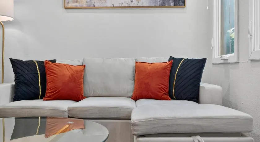 Worldcup Ready Beautifully Furnished One Bedroom Apartment in the Heart of West Village Dallas with Pool and Free Parking - Image 1