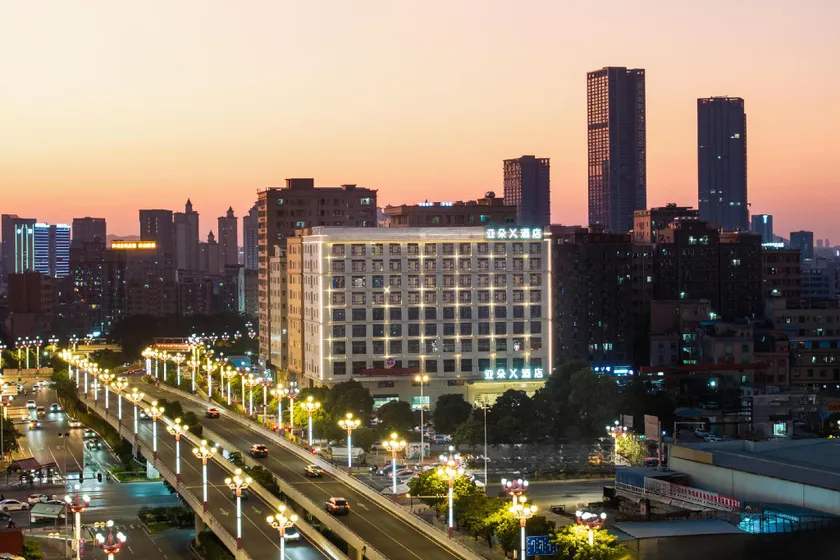 Atour X Hotel Songshan Hubei Station Dalang - Image 1