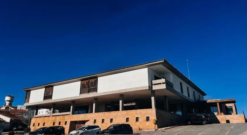 Lam Hotel Fortaleza de Almeida - Image 1