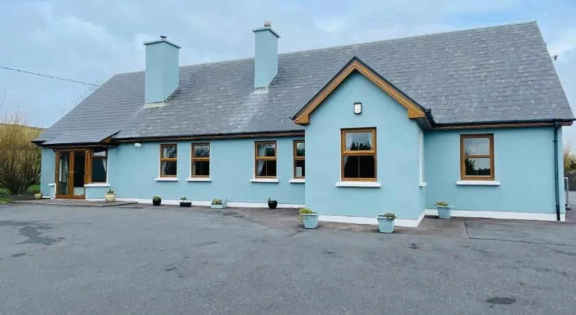 Tinnies Guest House V23HY11 - 2 minutes to Portmagee - Image 1