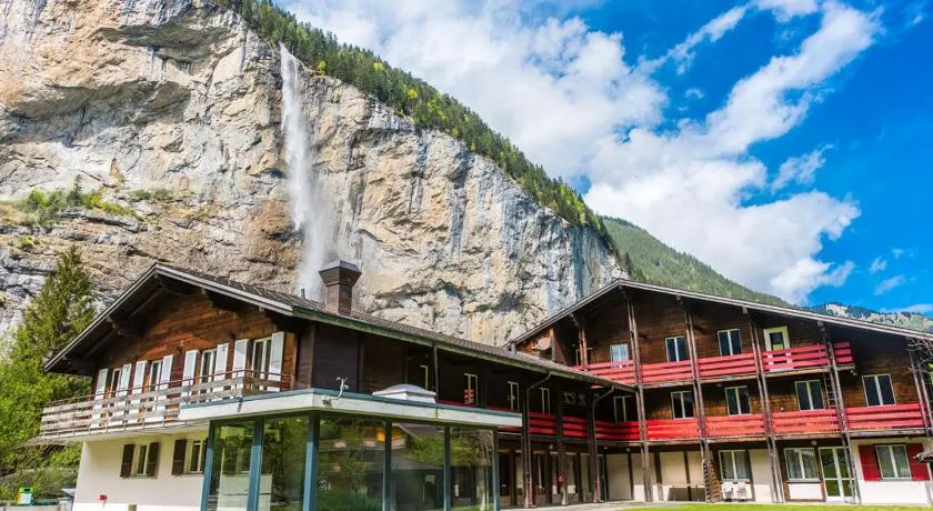 Alpine Base Hostel - Adults only - Image 1