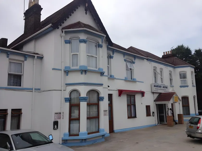 Hartley Hotel - Image 1