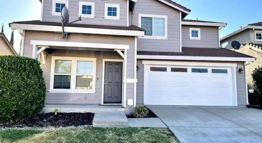 Beautiful West Sacramento Home - Image 1