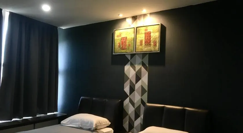 HOTEL 88 - Image 1